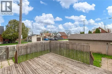 118 Cameron Avenue North Hamilton ON L8H 4Z2
