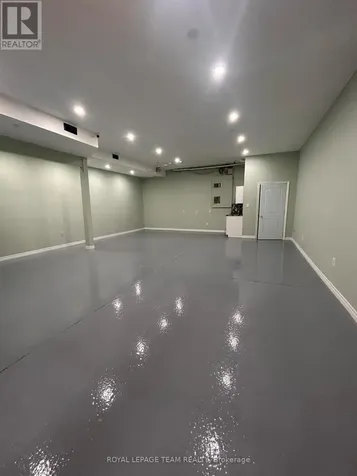 2285 St Laurent Boulevard Ottawa ON K1G 4Z7