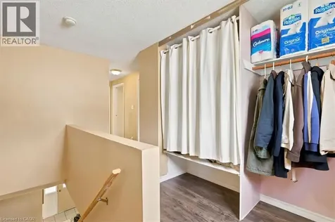 6 Tamarack Court Cambridge ON N3C 3A8