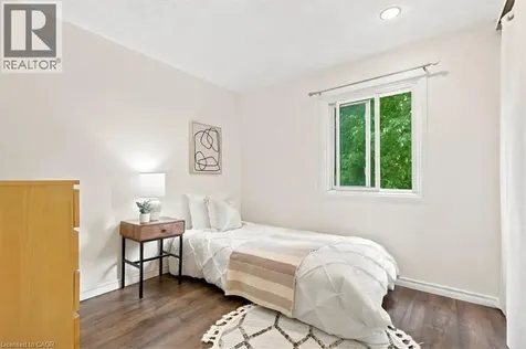 6 Tamarack Court Cambridge ON N3C 3A8