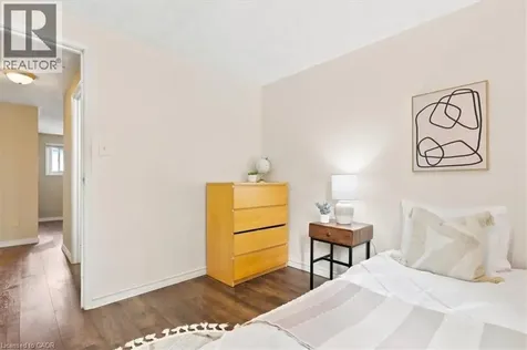 6 Tamarack Court Cambridge ON N3C 3A8