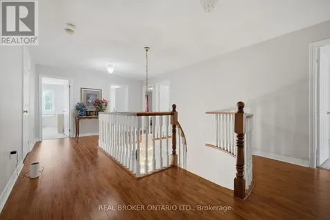 1356 Mapleridge Crescent Oakville (ga Glen Abbey) ON L6M 2G6