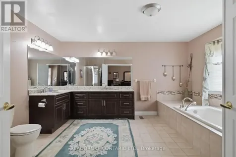 1356 Mapleridge Crescent Oakville (ga Glen Abbey) ON L6M 2G6
