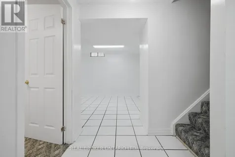 1356 Mapleridge Crescent Oakville (ga Glen Abbey) ON L6M 2G6