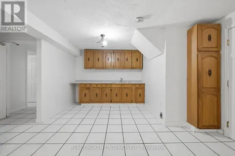 1356 Mapleridge Crescent Oakville (ga Glen Abbey) ON L6M 2G6