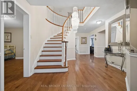 1356 Mapleridge Crescent Oakville (ga Glen Abbey) ON L6M 2G6