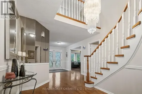 1356 Mapleridge Crescent Oakville (ga Glen Abbey) ON L6M 2G6