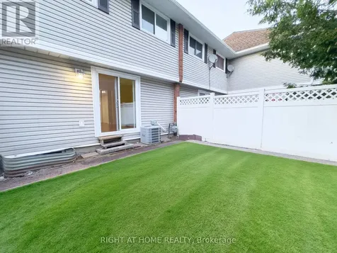 5 Hadley Circle Ottawa ON K2H 6P1