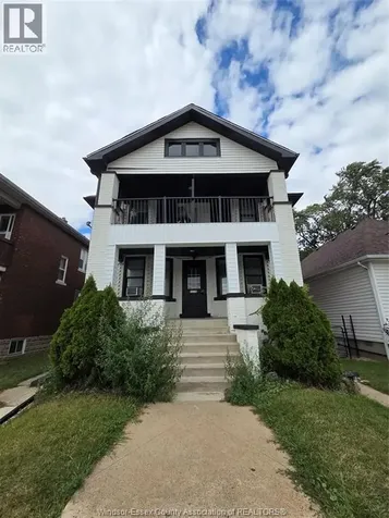 1178 Giles Boulevard East Windsor ON N9A 4G4