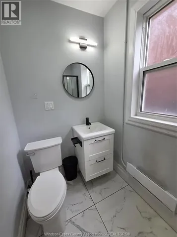 1178 Giles Boulevard East Windsor ON N9A 4G4