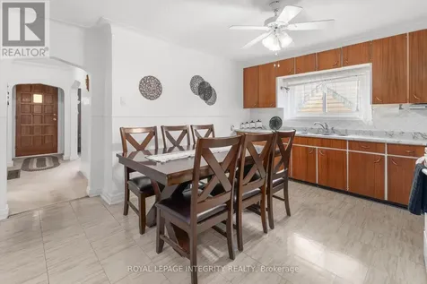 1081 Kenaston Street Ottawa ON K1B 3P8