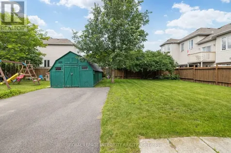1081 Kenaston Street Ottawa ON K1B 3P8