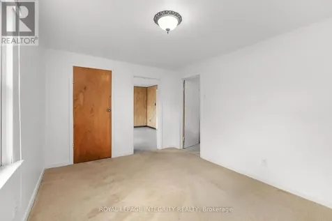 1081 Kenaston Street Ottawa ON K1B 3P8