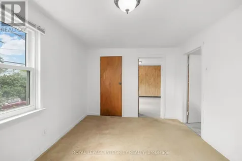 1081 Kenaston Street Ottawa ON K1B 3P8