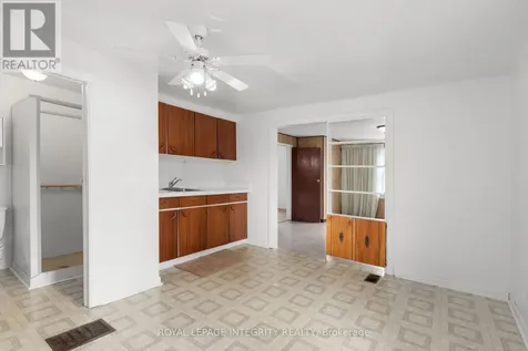 1081 Kenaston Street Ottawa ON K1B 3P8