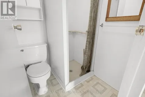 1081 Kenaston Street Ottawa ON K1B 3P8