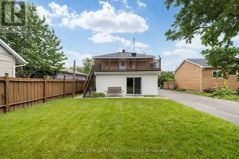 1081 Kenaston Street Ottawa ON K1B 3P8