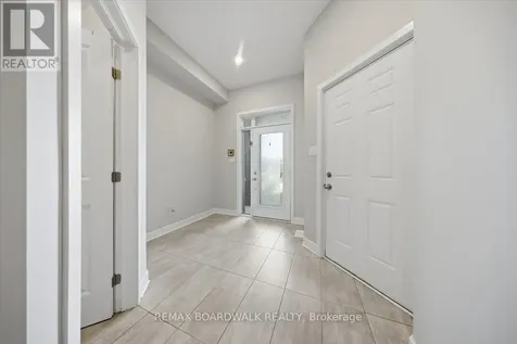 54 Thunderbolt Street Ottawa ON K2S 1E7