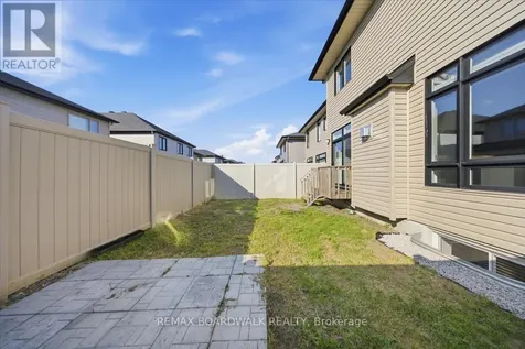 54 Thunderbolt Street Ottawa ON K2S 1E7