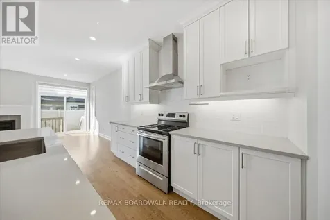 54 Thunderbolt Street Ottawa ON K2S 1E7