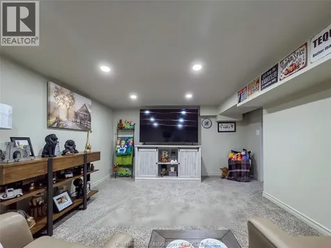 170 Lacroix Street Chatham ON N7M 2V2