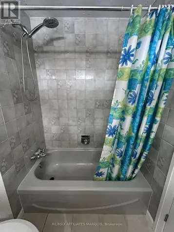 5 Polk Cres Crescent Rideau Lakes ON K0G 1V0