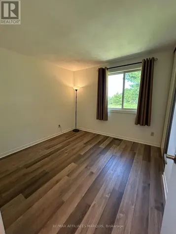 5 Polk Cres Crescent Rideau Lakes ON K0G 1V0