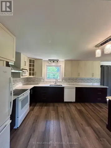 5 Polk Cres Crescent Rideau Lakes ON K0G 1V0