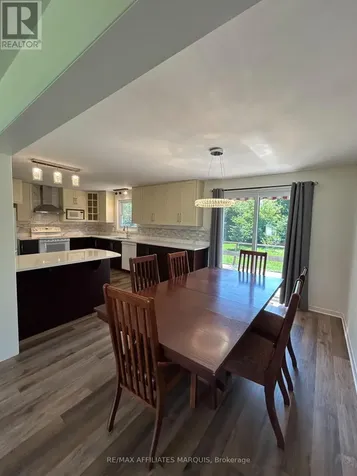 5 Polk Cres Crescent Rideau Lakes ON K0G 1V0