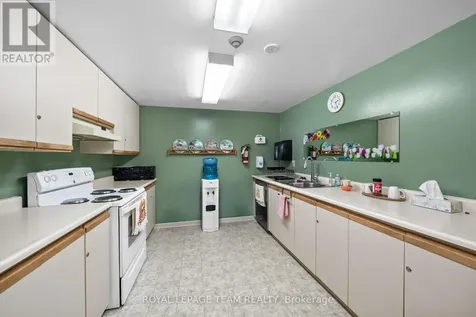 200 Lafontaine Avenue Ottawa ON K1L 8K8