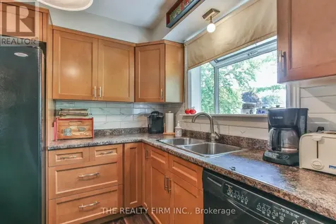 13 Vanbuskirk Drive St. Thomas ON N5R 4Z1