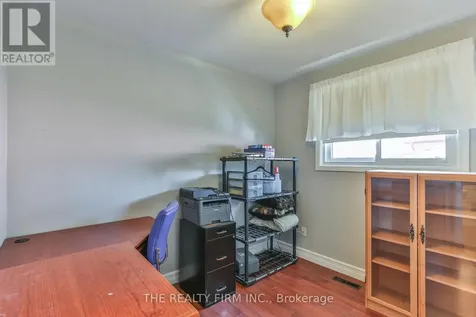 13 Vanbuskirk Drive St. Thomas ON N5R 4Z1
