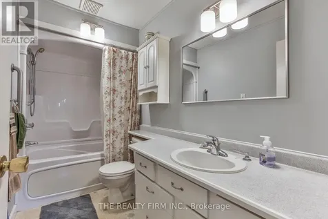13 Vanbuskirk Drive St. Thomas ON N5R 4Z1