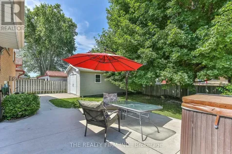 13 Vanbuskirk Drive St. Thomas ON N5R 4Z1