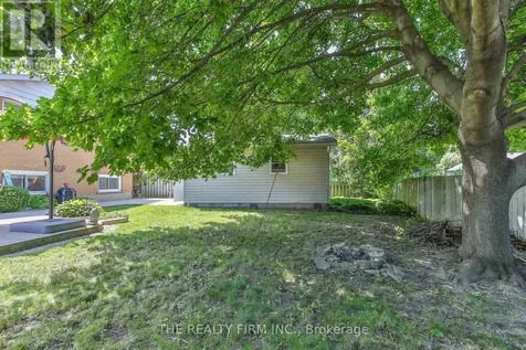 13 Vanbuskirk Drive St. Thomas ON N5R 4Z1