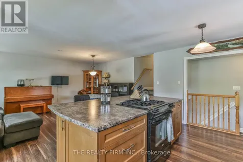 13 Vanbuskirk Drive St. Thomas ON N5R 4Z1