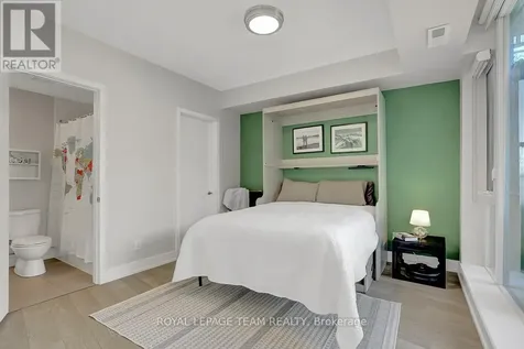 360 Patricia Avenue Ottawa ON K1Z 6W1