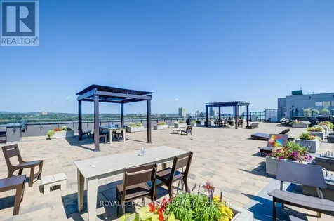 360 Patricia Avenue Ottawa ON K1Z 6W1