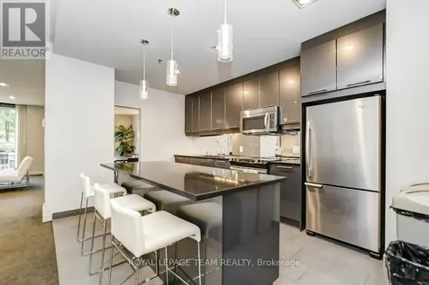 360 Patricia Avenue Ottawa ON K1Z 6W1