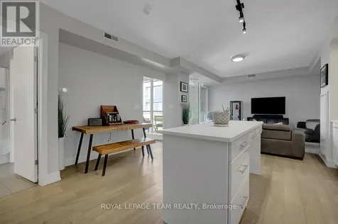 360 Patricia Avenue Ottawa ON K1Z 6W1