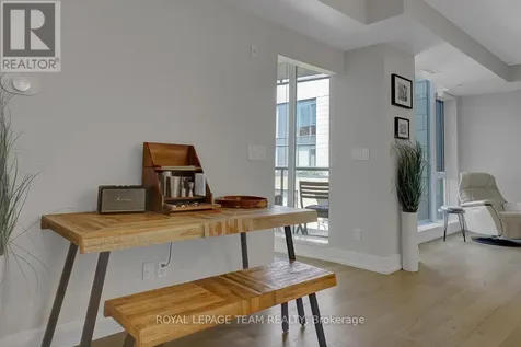 360 Patricia Avenue Ottawa ON K1Z 6W1