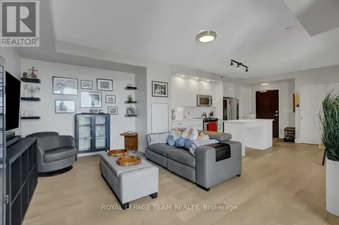 360 Patricia Avenue Ottawa ON K1Z 6W1