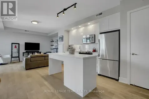 360 Patricia Avenue Ottawa ON K1Z 6W1