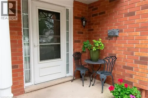 24 Walker Court Grimsby ON L3M 5J5