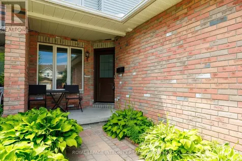 2002 Petite Lane Ottawa ON K4A 3X3