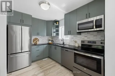 2002 Petite Lane Ottawa ON K4A 3X3