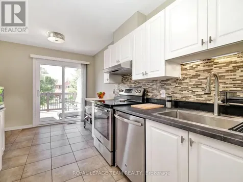 53 Thornbury Crescent Ottawa ON K2G 6C5