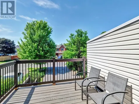 53 Thornbury Crescent Ottawa ON K2G 6C5