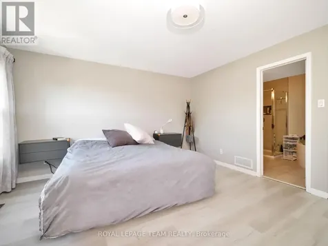 53 Thornbury Crescent Ottawa ON K2G 6C5