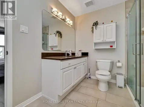53 Thornbury Crescent Ottawa ON K2G 6C5